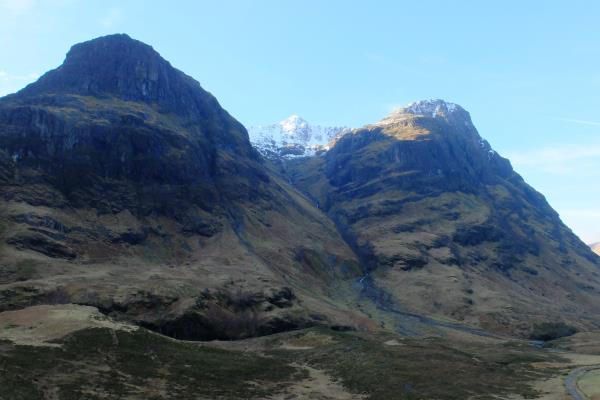 Photo of Stob Coire nan Lochan visible between Gearr Aonach on left and Aonach Dubh on right