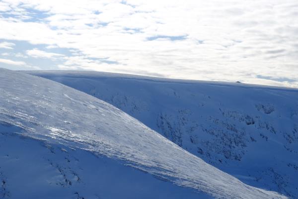 Photo of Looking back at Creag Meagaidh cairn