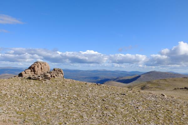 Photo of Looking east from Beinn Mheadhoin